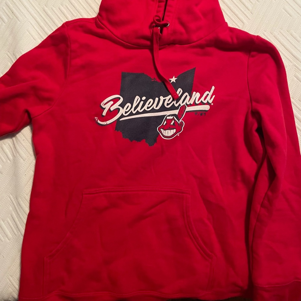 Cleveland Indians Hooded Sweatshirt (size L)